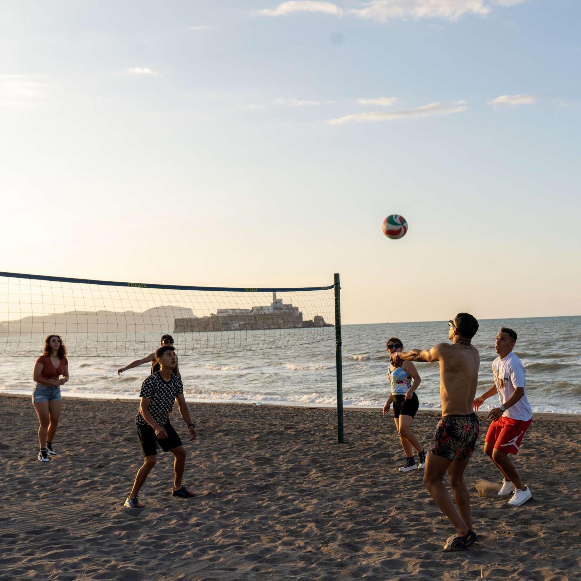 Radisson Blu Resort Аль-Хосейма Екстер'єр фото Beach football in Dubrovnik