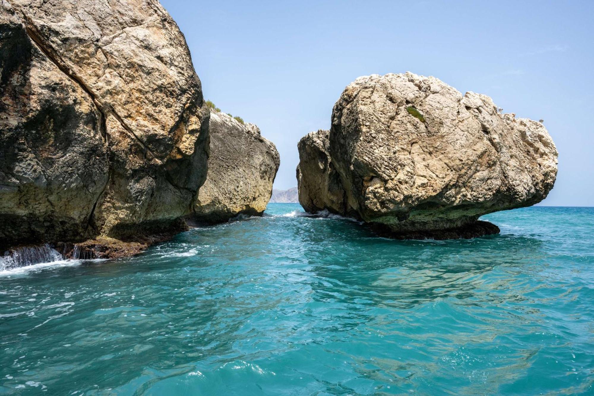 Radisson Blu Resort Аль-Хосейма Екстер'єр фото Rock formations