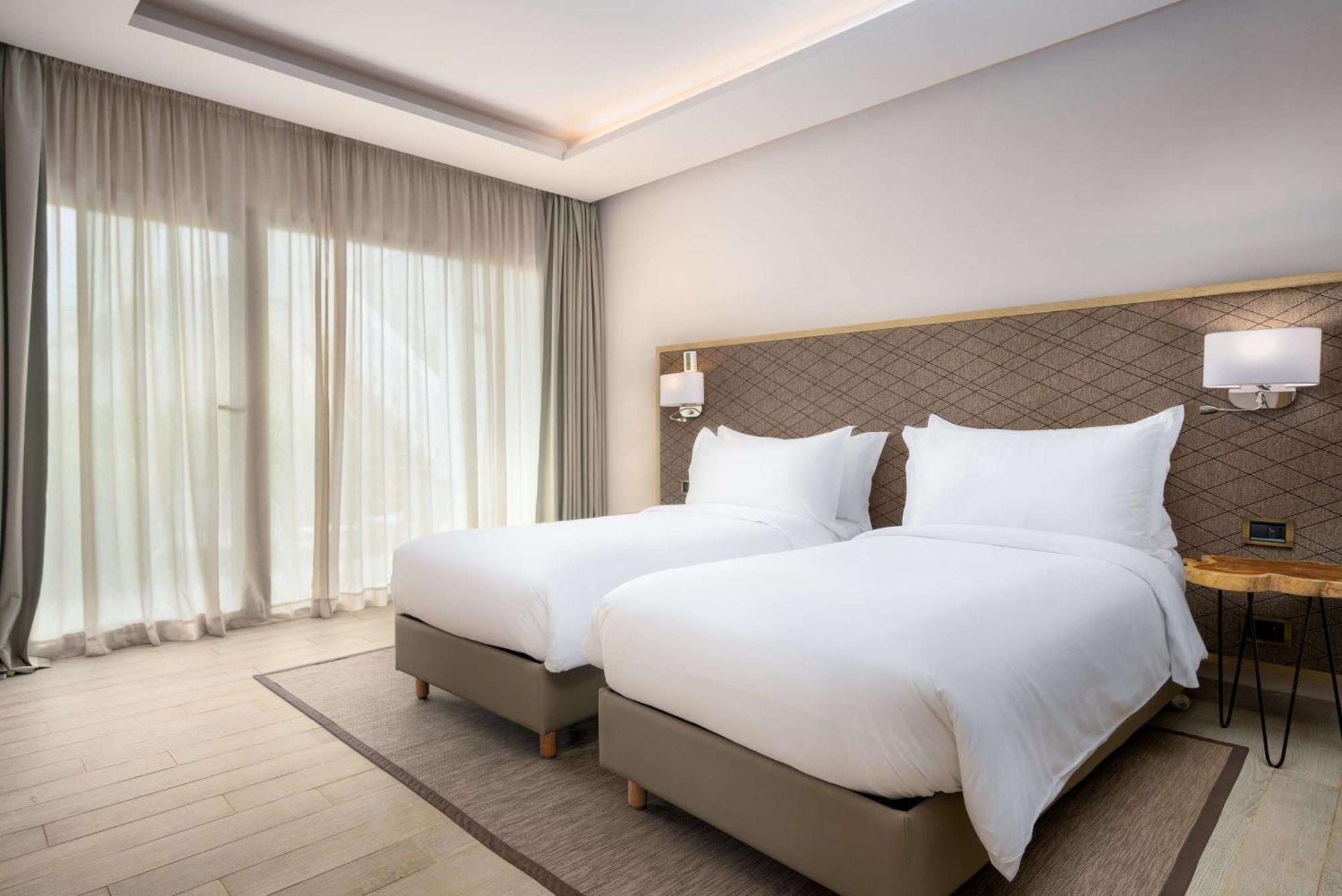 Radisson Blu Resort Аль-Хосейма Екстер'єр фото Deluxe Room