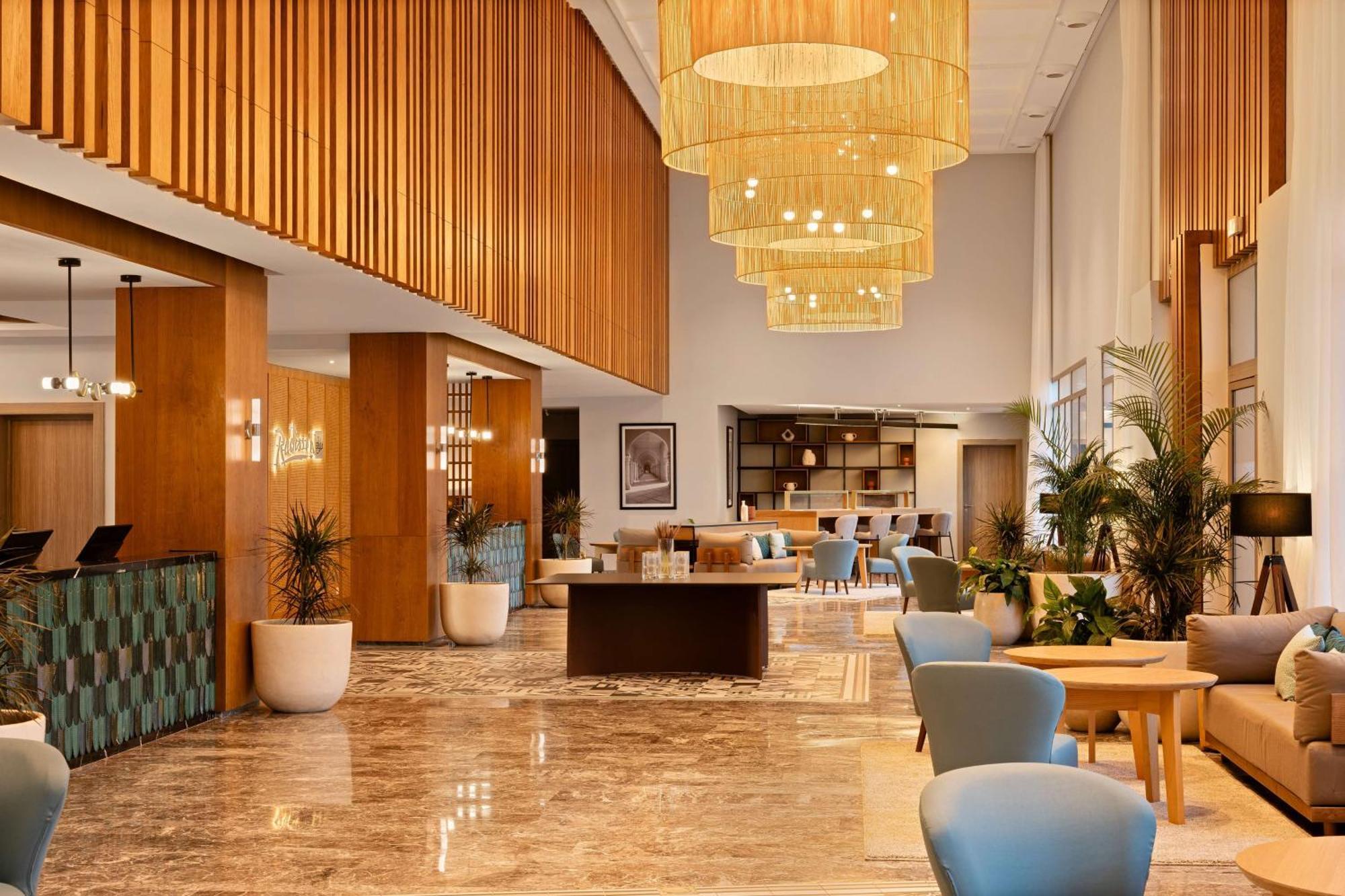 Radisson Blu Resort Аль-Хосейма Екстер'єр фото Lobby